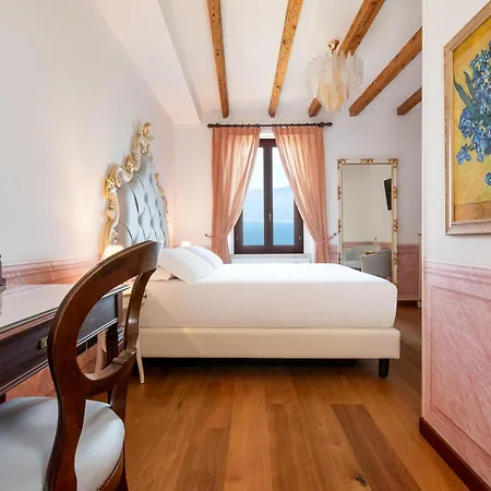 Boutique Hotel Villa Sostaga Gargnano Exterior photo