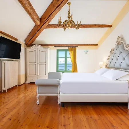 Boutique Hotel Villa Sostaga Gargnano Exterior photo