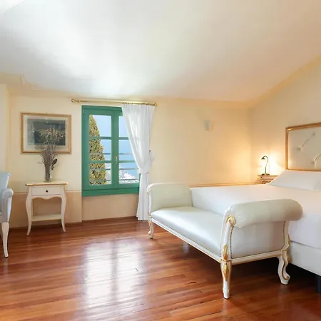 Boutique Hotel Villa Sostaga Gargnano Exterior photo