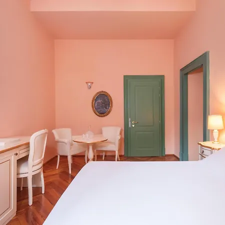 Boutique Hotel Villa Sostaga Gargnano Exterior photo