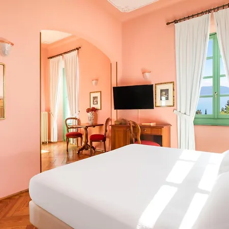 Boutique Hotel Villa Sostaga Gargnano Exterior photo