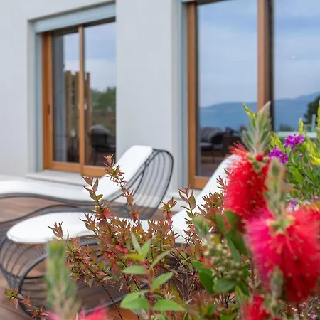 Boutique Hotel Villa Sostaga Gargnano Exterior photo